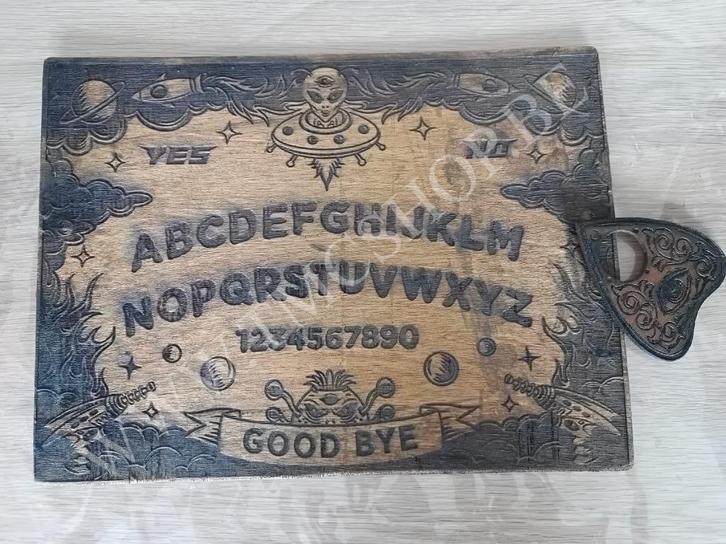 Uniek Ufo Ouija bord te koop., Hobby en Vrije tijd, Gezelschapsspellen | Bordspellen, Nieuw, Ophalen of Verzenden