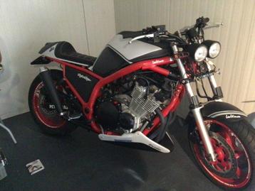 Moterfiets beschikbaar voor biedingen