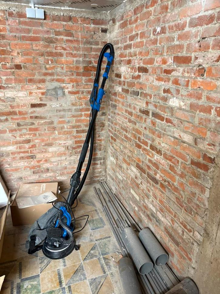 Hyundai wand- en plafond schuurmachine met LED licht, Bricolage & Construction, Outillage | Ponceuses, Comme neuf, Enlèvement