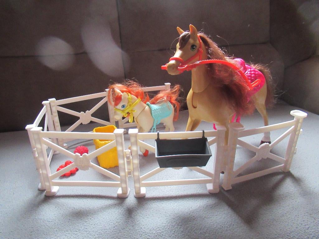 BARBIE paarden met toebehoren, Kinderen en Baby's, Speelgoed | Poppen, Ophalen, Gebruikt, Barbie