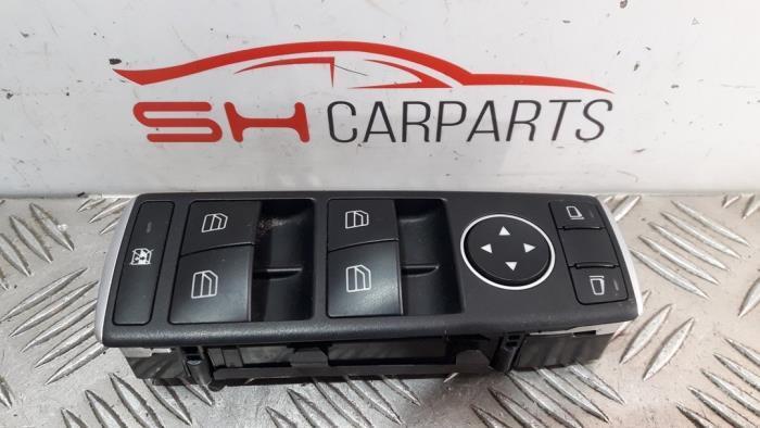 Combischakelaar ramen van een Mercedes GLA, Auto-onderdelen, Dashboard en Schakelaars, Mercedes-Benz, Gebruikt, 3 maanden garantie