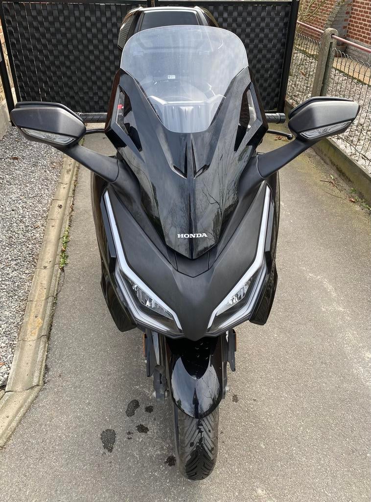 Honda Forza 350, Motos, Scooter, Permis Moto A2 minimum, 12 à 35 kW, Éclairage LED