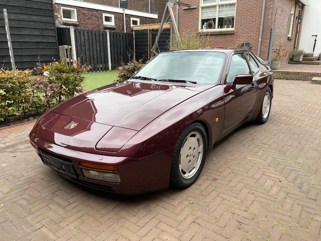 Porsche 944 2.5 Turbo 1987 restaurée, très belle !, Autos, Porsche, Rouge, Achat, 2500 cm³, Noir