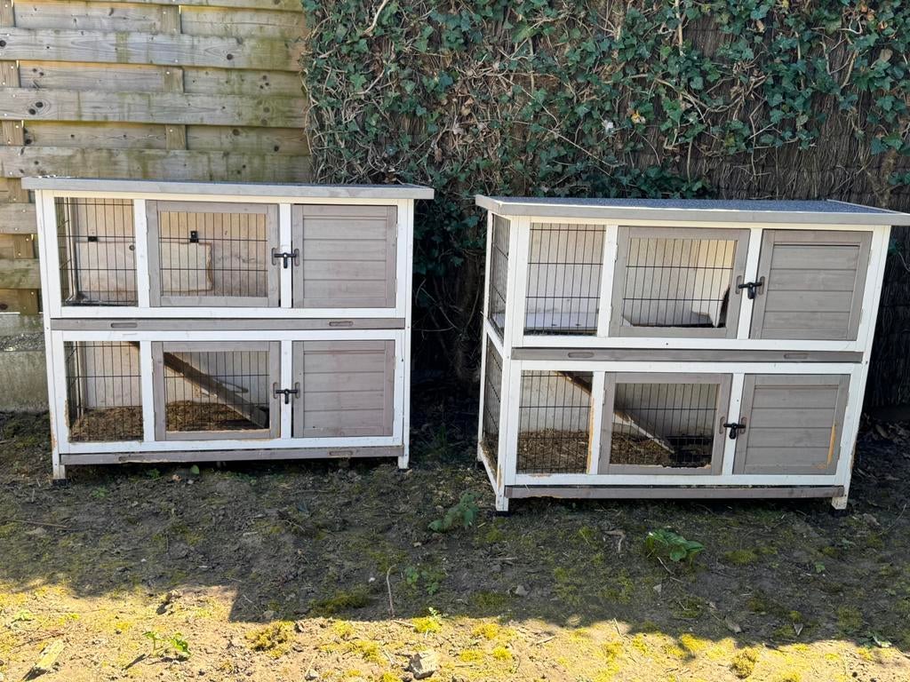 2 identieke konijnenhokken, Enlèvement, Utilisé, Niche