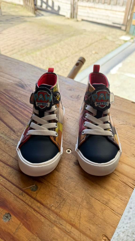 NIEUW schoenen Paw Patrol maat 24, Enfants & Bébés, Vêtements de bébé | Chaussures & Chaussettes, Enlèvement, Neuf