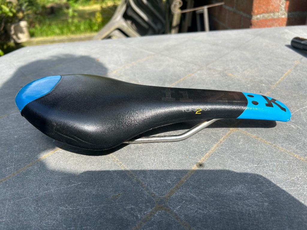 Fizik tundra 2 kium rails blauw, Ophalen of Verzenden, Zadel, Titanium