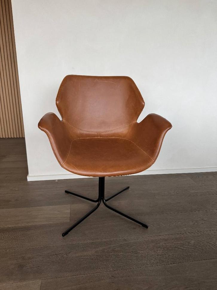 Zuiver - Nikki Eetkamerstoel Met Armleuning Bruin, Maison & Meubles, Chaises, Utilisé, Une, Cuir, Métal, Brun, Enlèvement