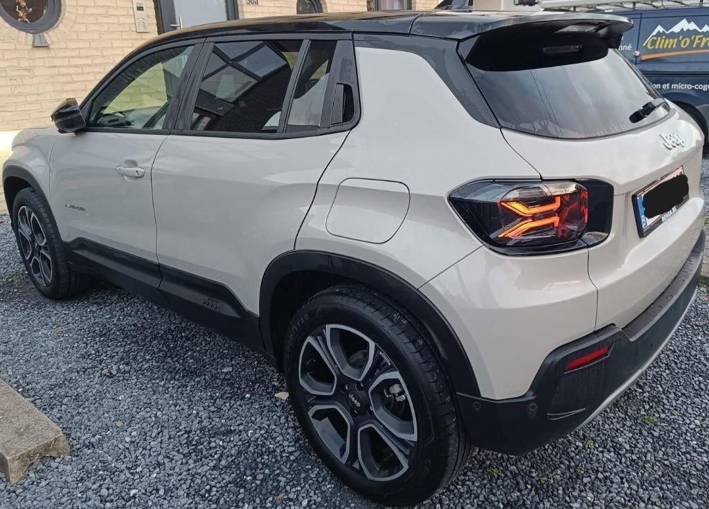 JEEP AVENGER 1,2 essence E-Hybrid Summit (automatique), Autos, Jeep, Cuir et Alcantara, Achat, Euro 6, 5 portes