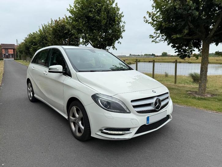 Mercedes Benz B 180 Benzine* EURO 6* LED * GPS * XENON, Autos, Mercedes-Benz, Entreprise, Achat, Classe B, ABS, Airbags, Air conditionné