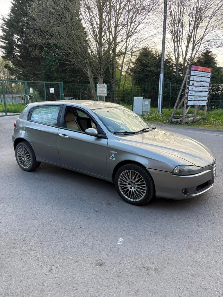 Alfa 147, Autos, Alfa Romeo, Argent ou Gris, Achat, Diesel, Particulier