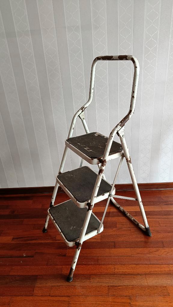 trapladder nog perfect voor op de ver-bouw, Doe-het-zelf en Bouw, Ladders en Trappen, Gebruikt, Ophalen