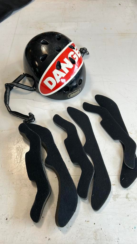 Skatehelm nutcase maat s/m, 52-60cm, Sports & Fitness, Skateboard, Enlèvement, Utilisé, Protection