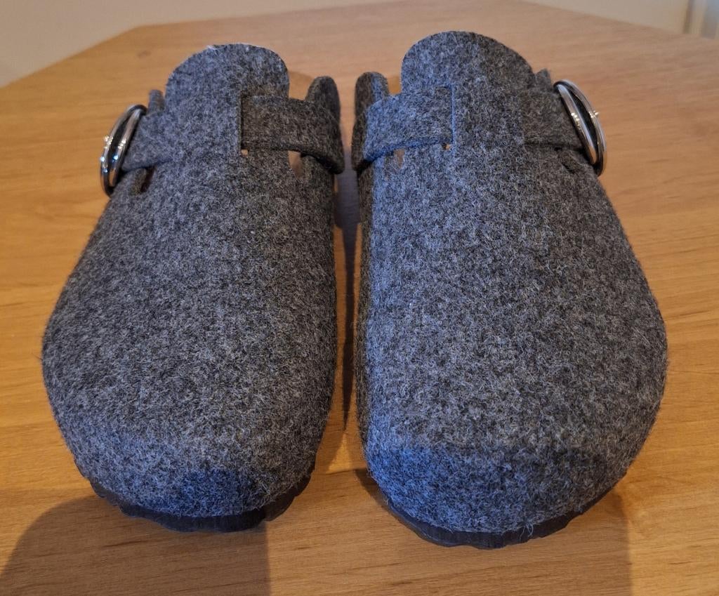 Vilten pantoffel, merk La Redoute, maat 41, grijs, NIEUW, Neuf, Gris, Enlèvement ou Envoi, La Redoute