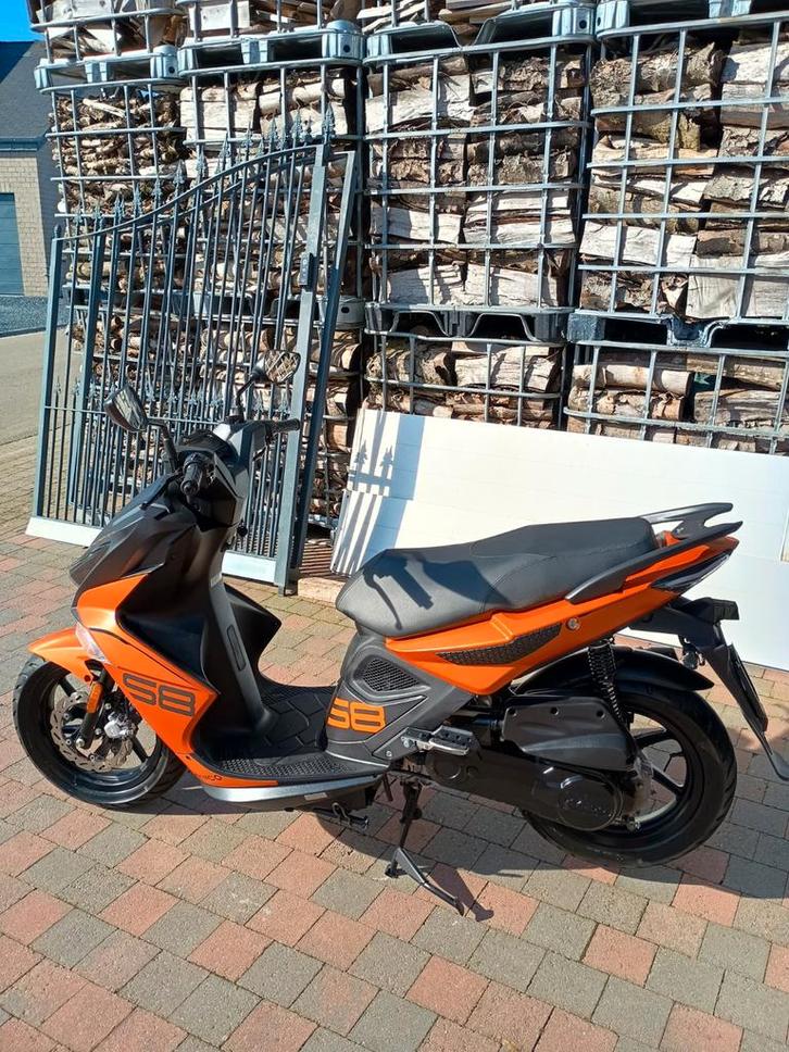 Scooter "KYMCO Super 8 R"  2024, Vélos & Vélomoteurs, Scooters | Kymco, Neuf, Super 8, Classe B (45 km/h), Essence, Enlèvement ou Envoi
