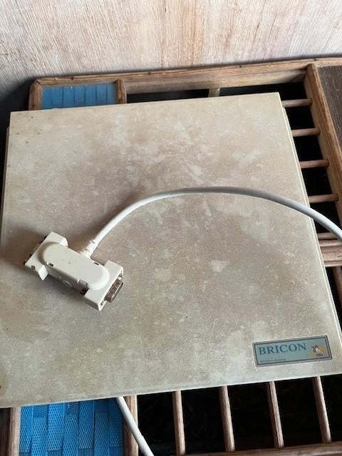 Bricon Antenne plaat te koop, Dieren en Toebehoren, Ophalen, Gebruikt, Kunststof, Overige typen