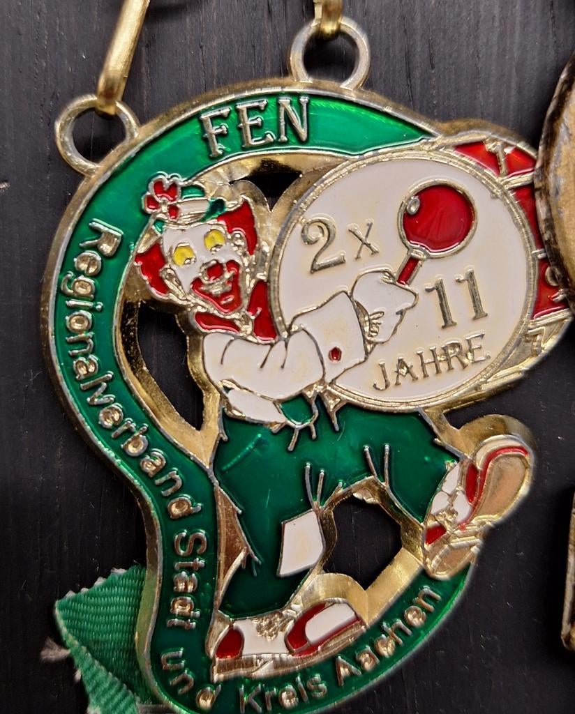 Fen, Collections, Broches, Pins & Badges, Enlèvement ou Envoi
