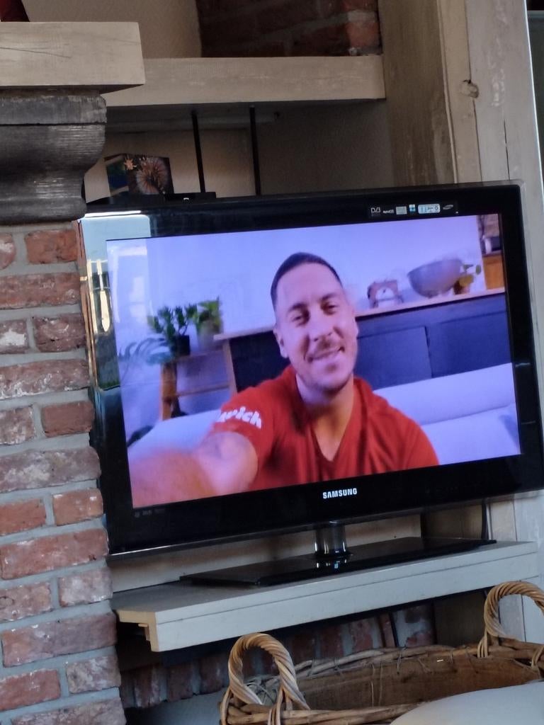 Samsung HD tv op voet, Ophalen, Samsung