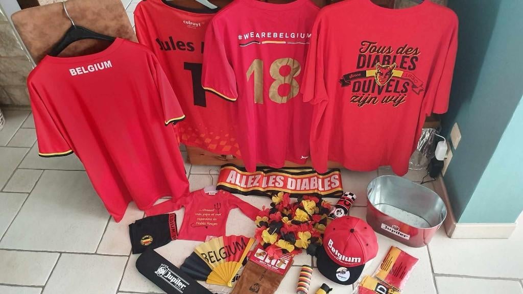 STEUN VOETBAL, JOLI, EEN BEETJE VAN ALLES, Verzamelen, Sportartikelen en Voetbal, Zo goed als nieuw, Shirt, Ophalen