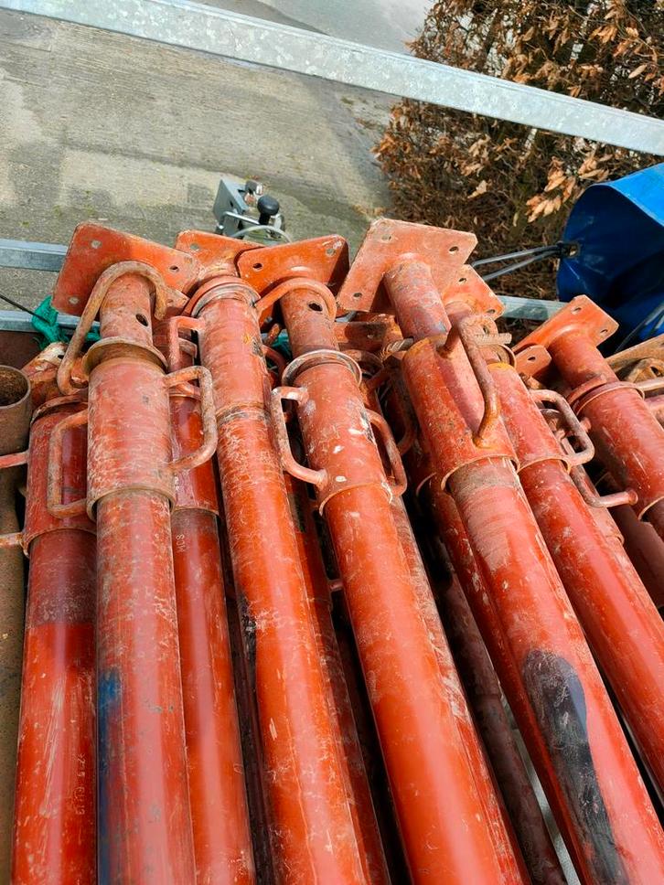 39 schoren + stapelbak, Doe-het-zelf en Bouw, Overige Doe-Het-Zelf en Bouw, Ophalen