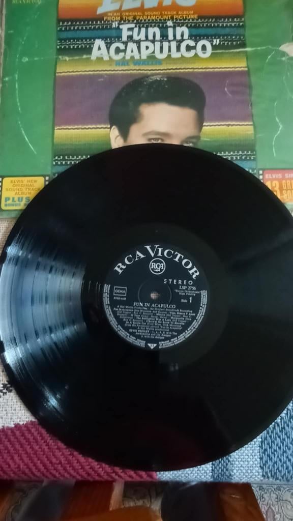 Elvis lp, Fun in Acapulco, Duitse persing, black label,, Gebruikt, Ophalen of Verzenden, Rock-'n-Roll, Inclusief binnenhoes
