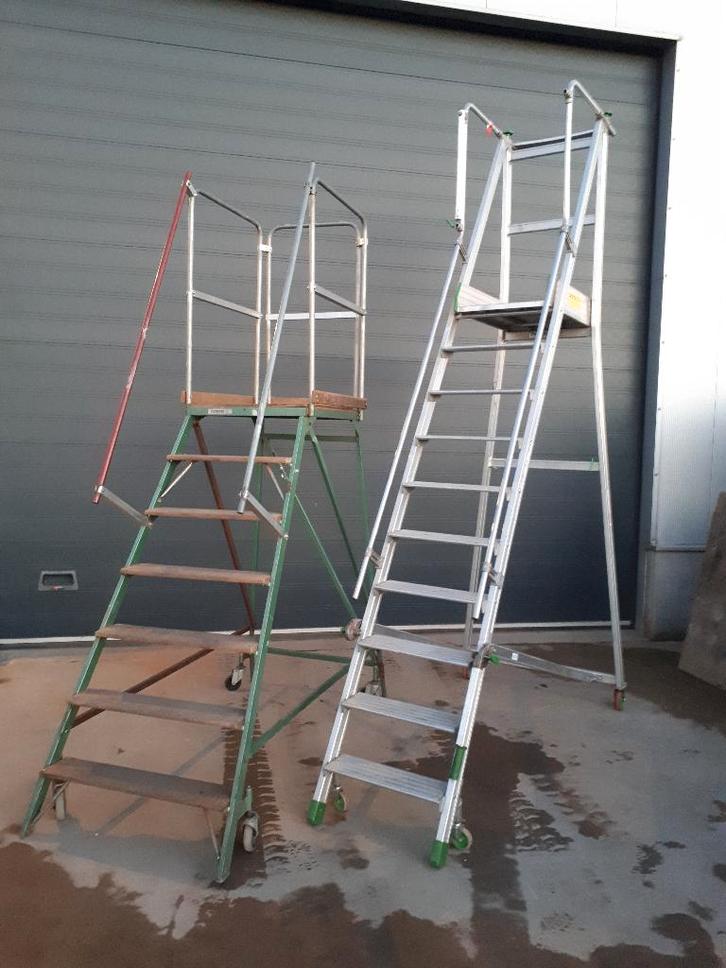 Trapladder op wielen, Perfecty ladder, Doe-het-zelf en Bouw, Ladders en Trappen, Gebruikt, Ladder, 2 tot 4 meter, Ophalen