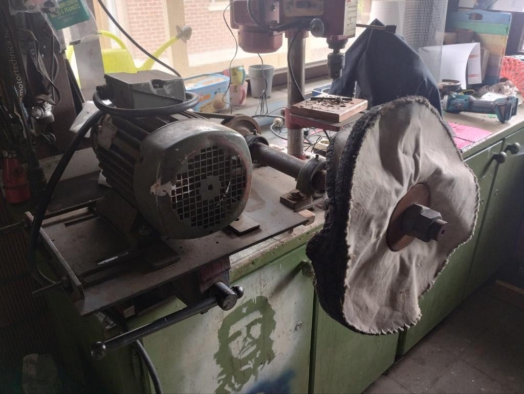 Polier machine, Ophalen