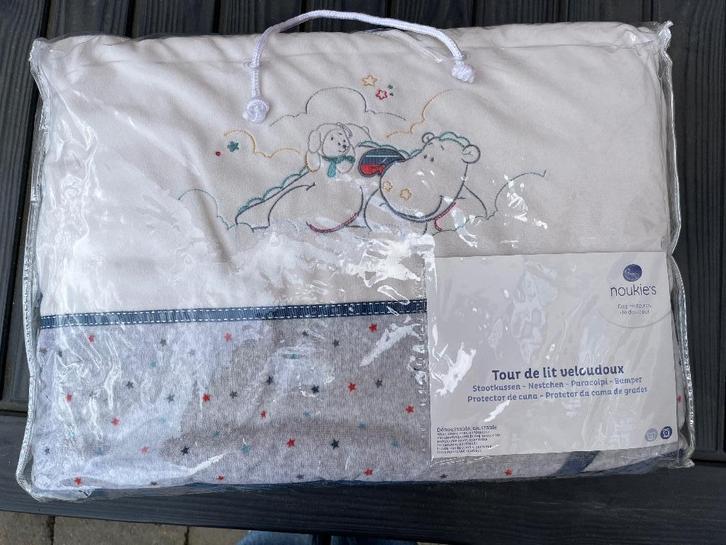 Tour de lit bébé Noukies, Enfants & Bébés, Berceaux & Lits, Comme neuf, Lit, Enlèvement
