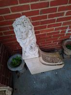 Leeuwenkop op staander, Ophalen