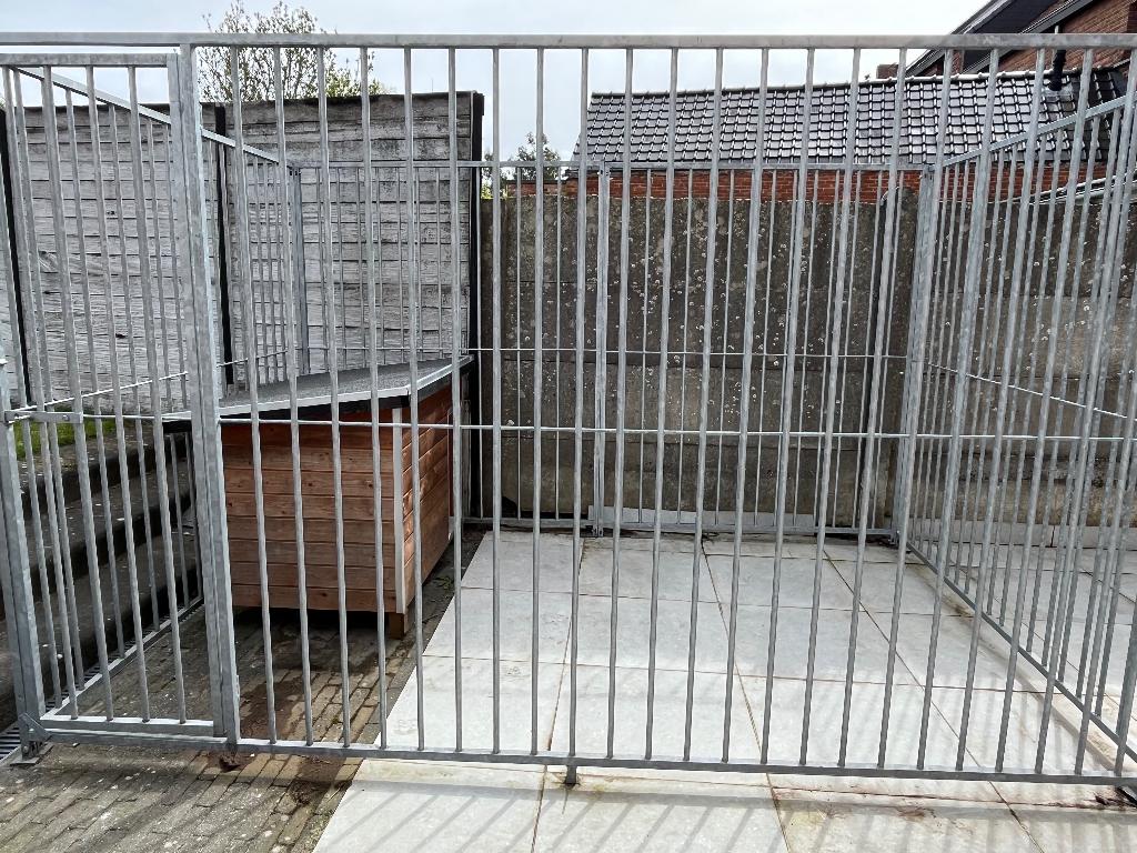 Kennelpanelen en hondenhok, Ophalen, Zo goed als nieuw, 110 cm of meer, Hondenhok