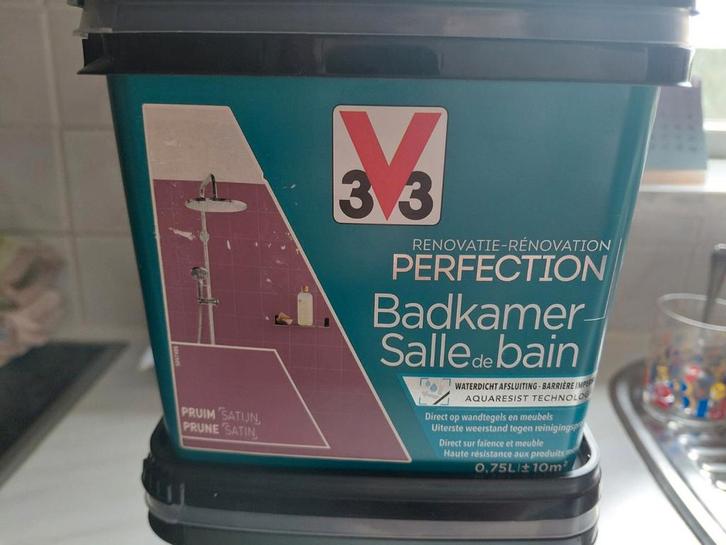 V33 renovatieverf badkamer kleur pruim 0.75L   x2!!, Doe-het-zelf en Bouw, Verf, Beits en Lak, Nieuw, Verf, Minder dan 5 liter