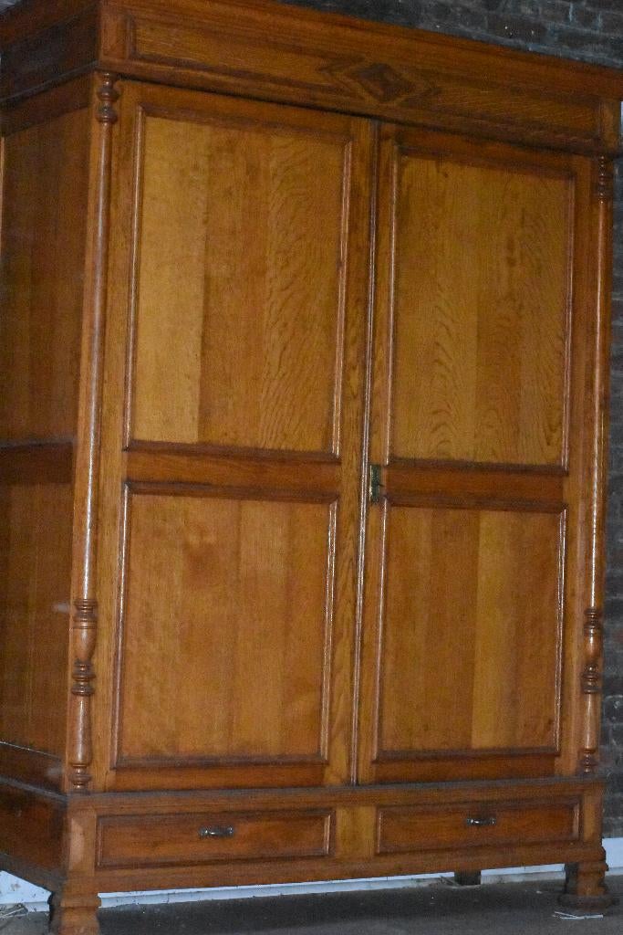 Grande garde robe en chêne, Avec espace de penderie, 150 à 200 cm, Enlèvement, Utilisé