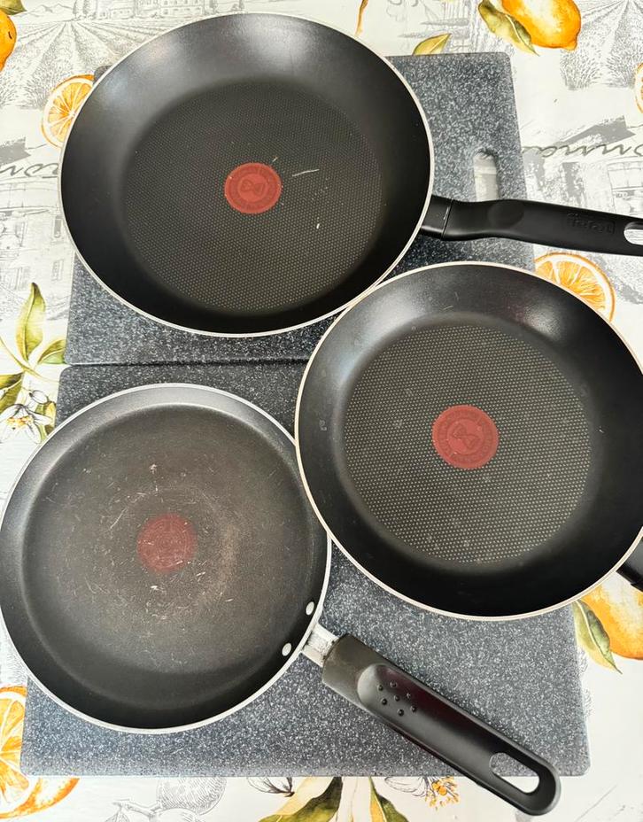 Lor de 3 poeles Tefal, Maison & Meubles, Cuisine | Casseroles & Poêles, Utilisé, Poêle à frire ou Sauteuse, Enlèvement ou Envoi