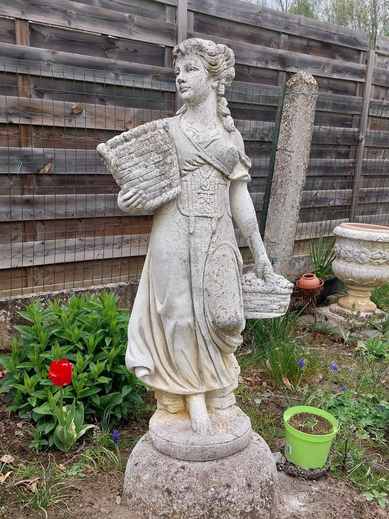 vrouw beeld met manden., Jardin & Terrasse, Statues de jardin, Enlèvement