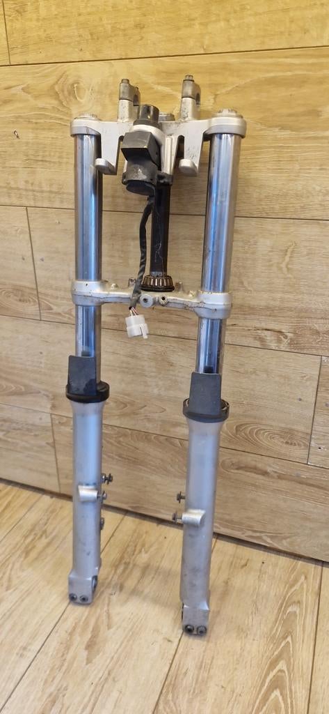 Fourche + neiman Kawasaki Zr7 750 2001, Motos, Envoi