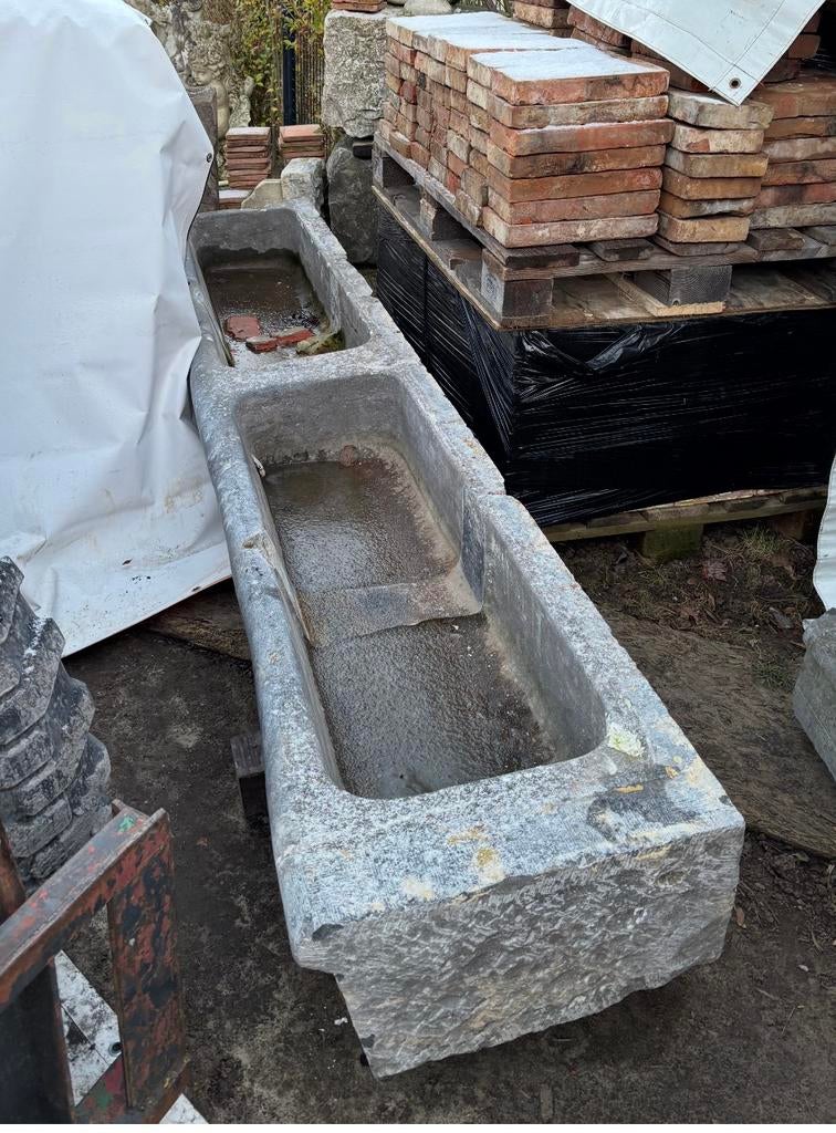 Antieke arduinen voederbak met 2 openingen BELLEN 0474220705, Ophalen