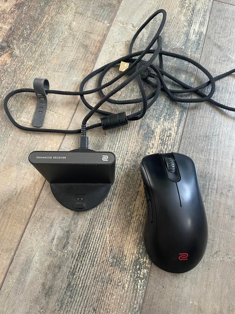 BenQ Zowie EC2-CW draadloze ergonomische gamingmuis, Computers en Software, Ophalen, Rechtshandig, Muis, Gebruikt