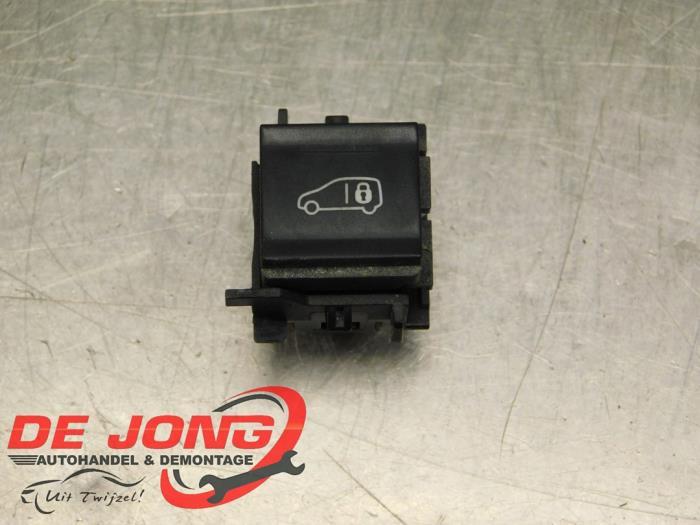 Commutateur verrouillage central des portes d'un Peugeot Par, -, 3 mois de garantie, Utilisé, -
