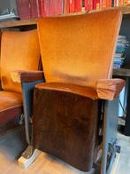 Authentieke theaterstoelen uit de Sint Elisabethzaal, Ophalen, Gebruikt, Vier