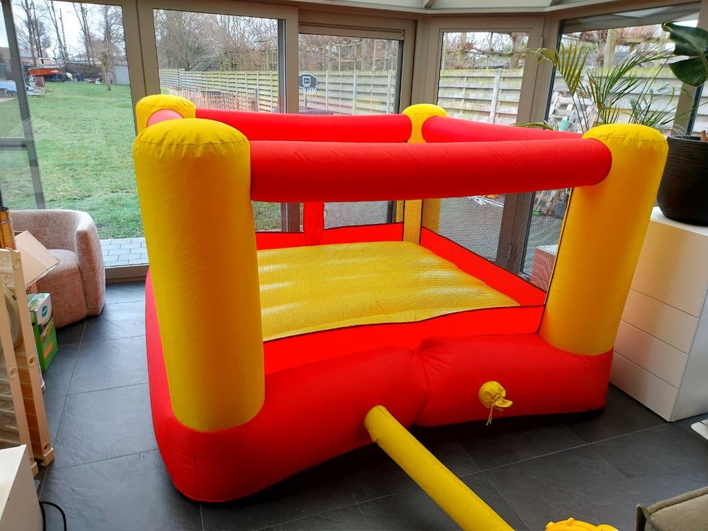 Springkasteel/ ballenbad, Ophalen