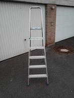 Escabeau 6 marches, 2 à 4 mètres, Pliable ou rétractable/escamotable, Escalier, Comme neuf