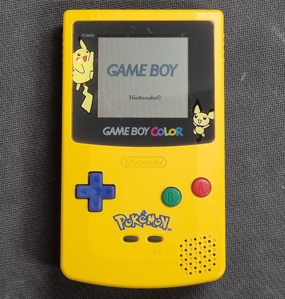 Pikachu Nintendo Game Boy Color CGB-001 Console Pokemon, Games en Spelcomputers, Spelcomputers | Nintendo Game Boy, Ophalen of Verzenden