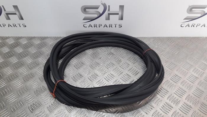 Achterkleprubber van een Mercedes A-Klasse, Auto-onderdelen, Carrosserie, Mercedes-Benz, Gebruikt, 3 maanden garantie, Ophalen of Verzenden