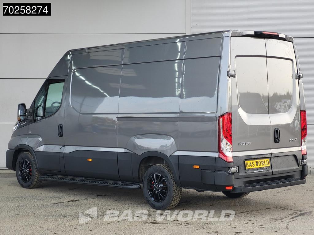Iveco Daily 35S21 BPM VRIJ! 3.0L Black Edition Automaat 210P, Auto's, Stof, Euro 6, 4 cilinders, Iveco