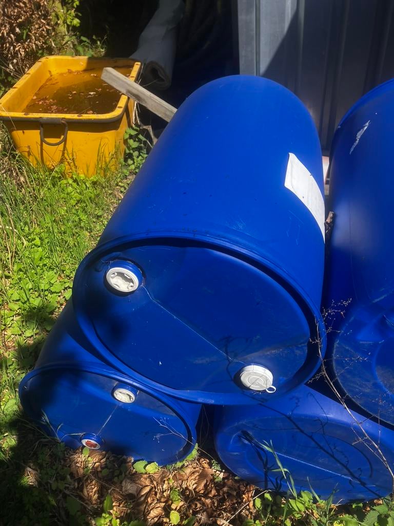 Fût 220 litres, Enlèvement, Comme neuf