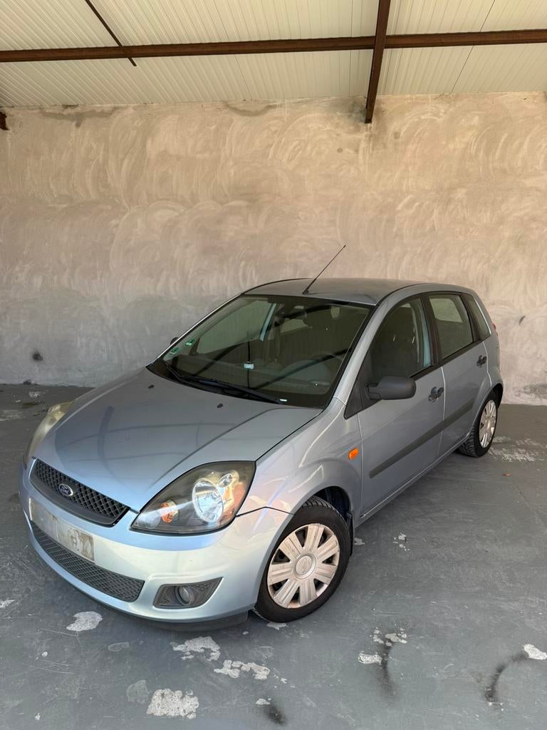 Ford fiesta prête à être immatriculé, Autos, Ford, Entreprise, Fiësta, Essence, 5 portes, Boîte manuelle, Entretenue par le concessionnaire