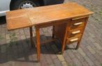 Belle table de bureau ancienne en bois avec tiroirs, Enlèvement, Utilisé, Bureau