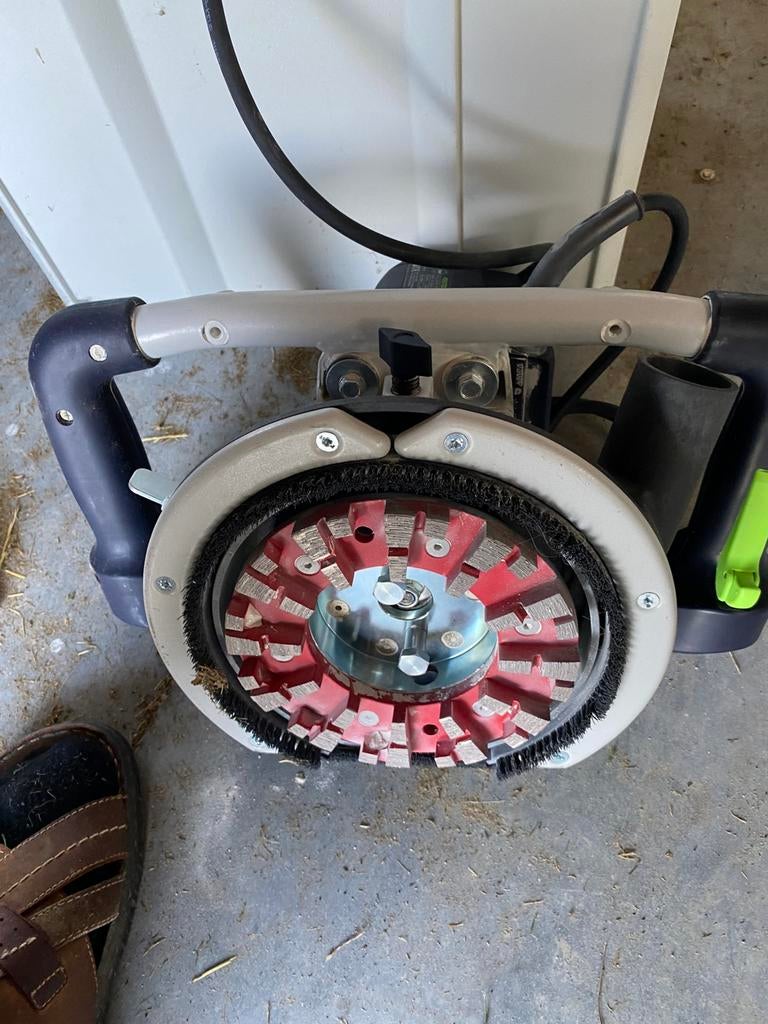 Fraiseuse de rénovation FESTOOL RG 150 E - PLUS, Ophalen, Zo goed als nieuw