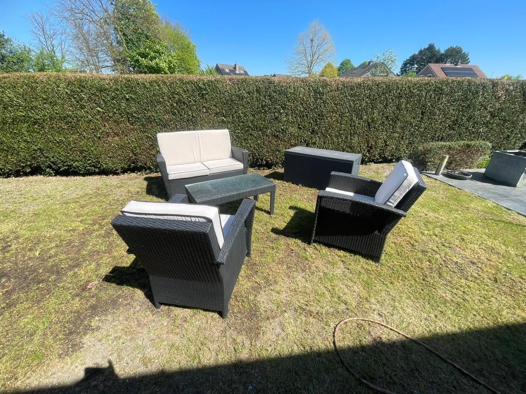 Mooi zwart tuinset, met kussens., Ophalen, 4 zitplaatsen, Kunststof, Gebruikt