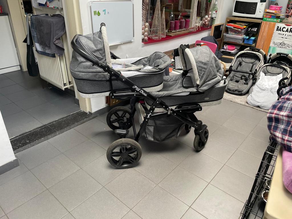 Grijze tweelingbuggy Angel van petit Chou, Gebruikt, Duowagen, Ophalen, Kinderwagen