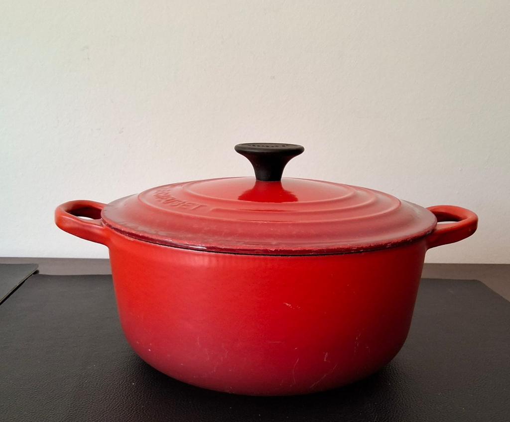 Marmite en fonte Le Creuset taille 20, Maison & Meubles, Enlèvement ou Envoi, Utilisé, Fonte